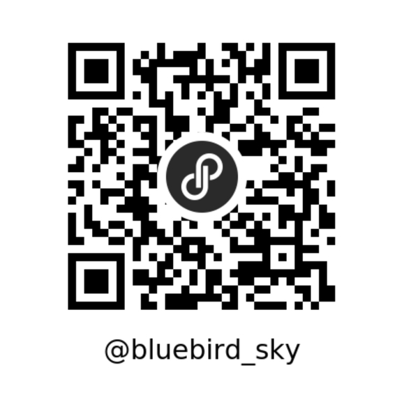 Meet your Posher, Lauren - Picture 2 of 2